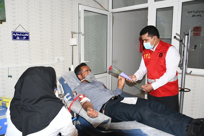 اهداء خون کارکنان سازمان آتش نشاني یاسوج