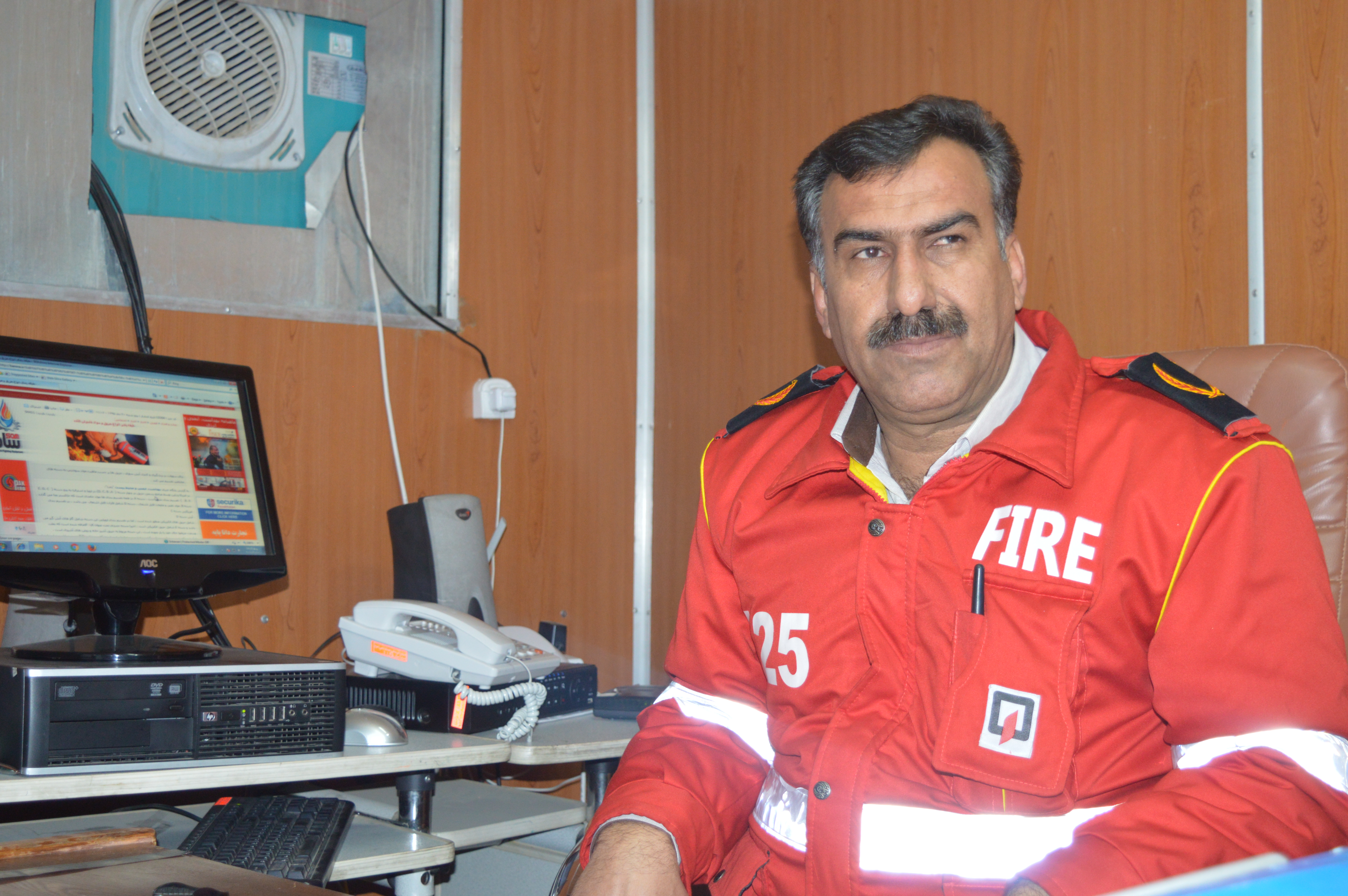تیم 6 نفره امداد و نجات آتش نشانی شهرداری یاسوج با بالگرد به کوههای خاییز اعزام شد