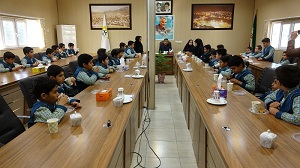 حضور سرزده دانش آموزان یک مدرسه در دفتر شهردار یاسوج/ نامگذاری یکی از معابر اصلی مرکز استان به نام سپهبد سلیمانی