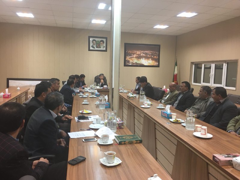 نشست شهردار یاسوج با کسبه جمعه بازار