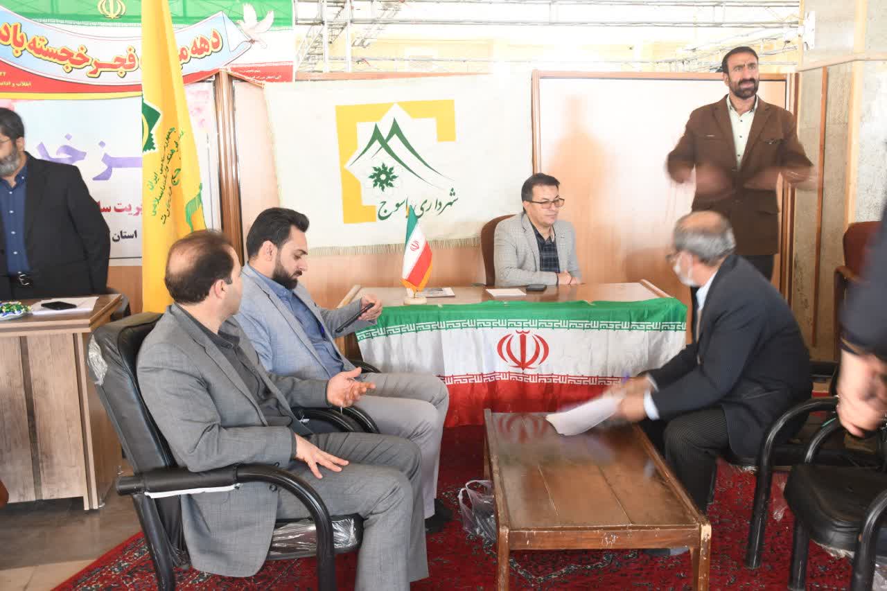 برپایی میز خدمت به مناسبت یوم الله 22 بهمن