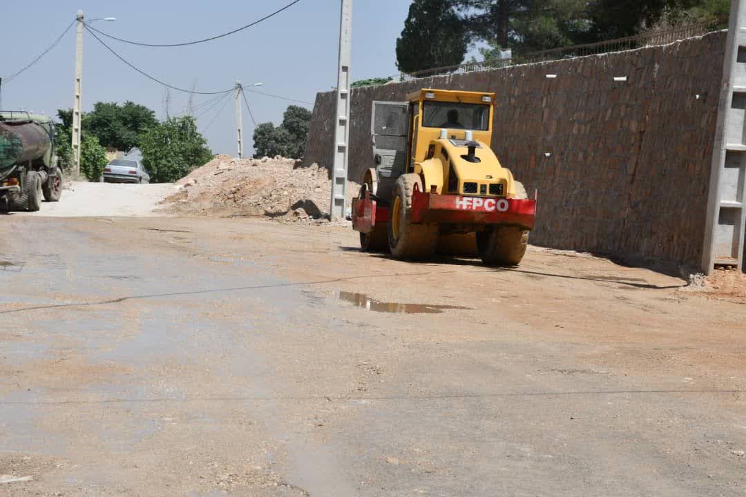 زیرسازی و آسفالت خیابان استاندارد