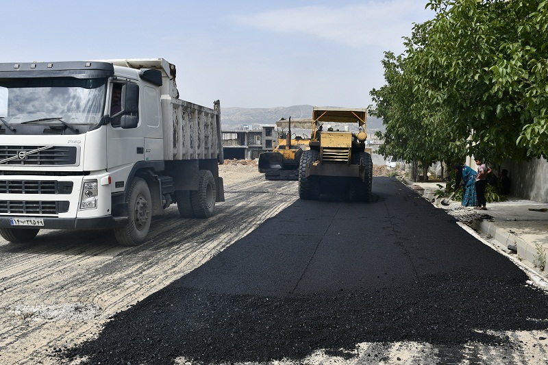  زیر سازی و روکش آسفالت خیابان‌های زیر تل