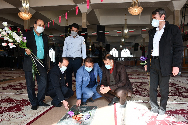  گراميداشت يوم‌الله 12 بهمن در گلزار شهدای یاسوج